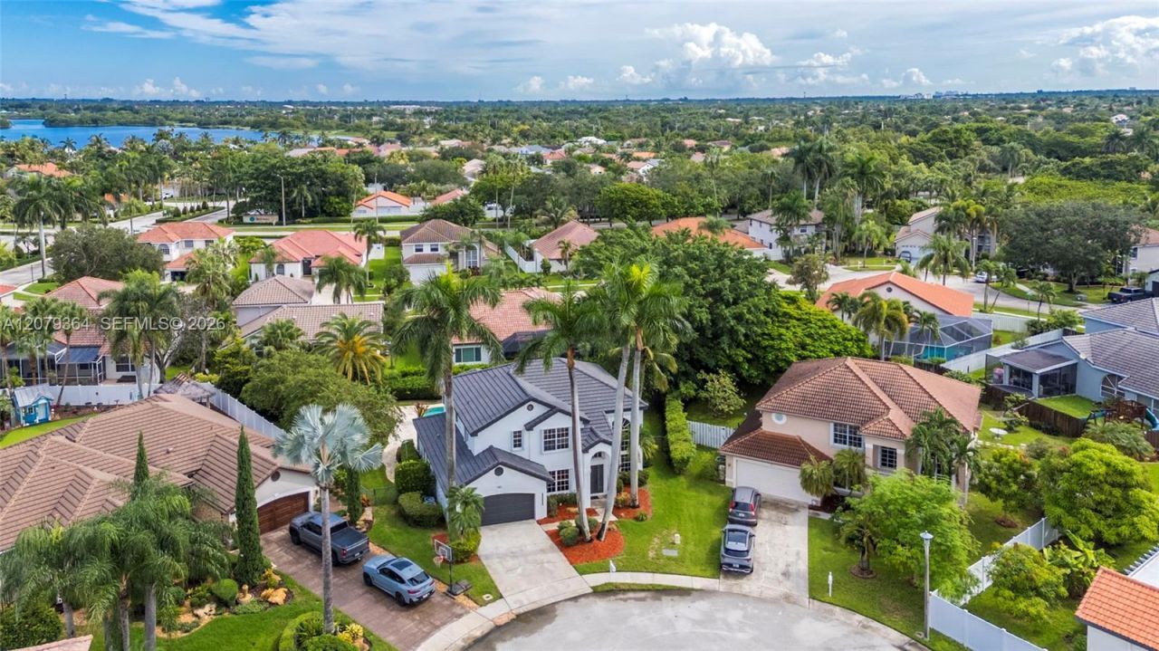 743 NW 174th Ter, Pembroke Pines, FL 33029 Photo