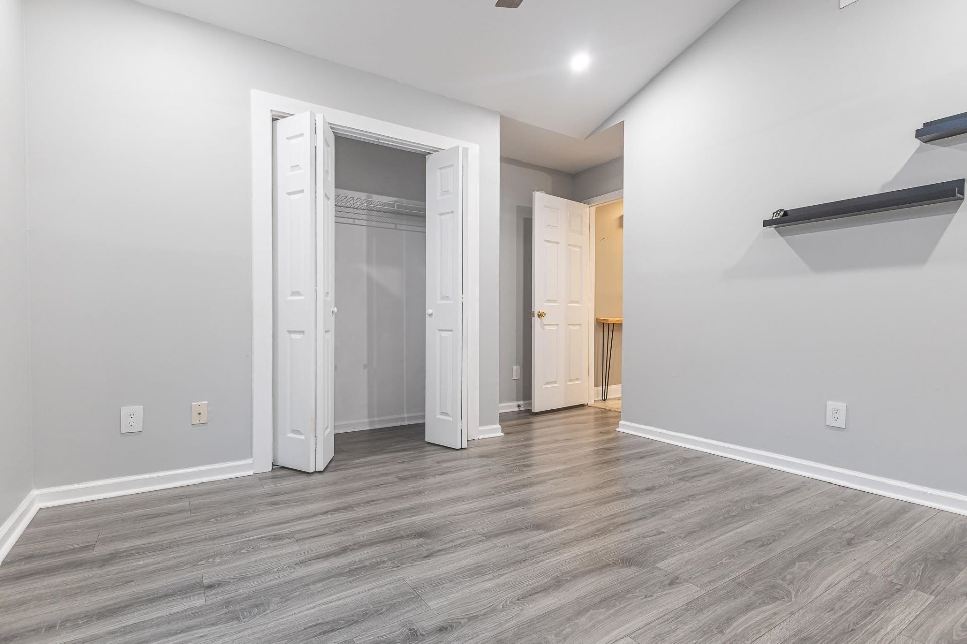 262 Palladium Dr. Photo 11