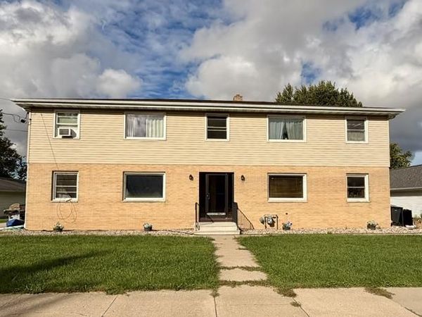 305 S MAPLE STREET, Black Creek, WI 54106
