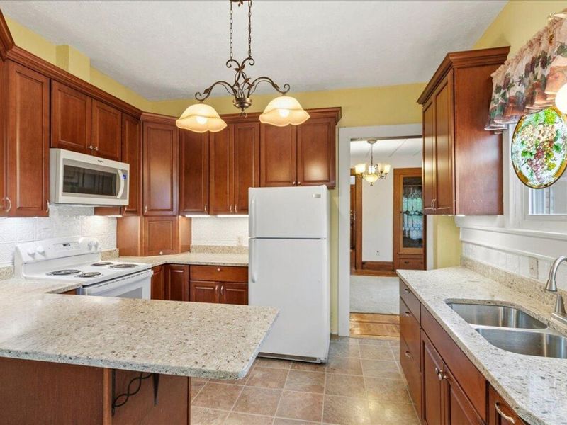 501 N Madriver Street, Bellefontaine, OH 43311 Photo 5
