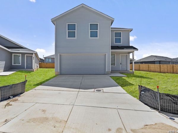 630 Drake Dr, Marion, TX 78124