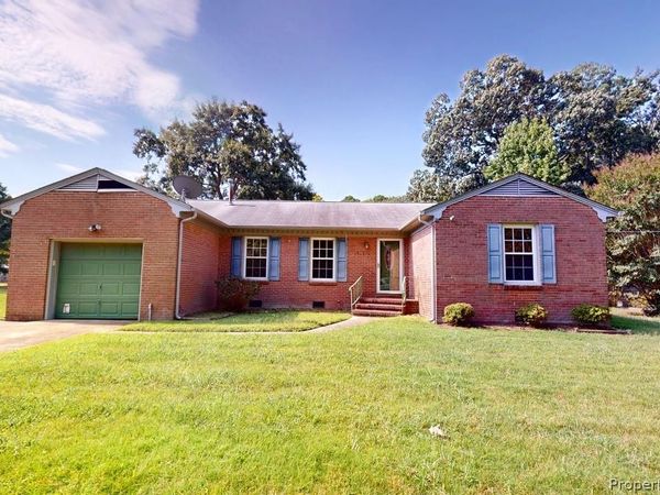 110 Joanne Drive , Seaford, VA 23696