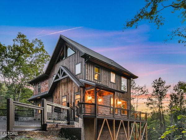 2733 Dogwood Loop Dr , Sevierville, TN 37876