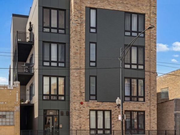2135 W Cermak Road, Unit 3S, Chicago, IL 60608