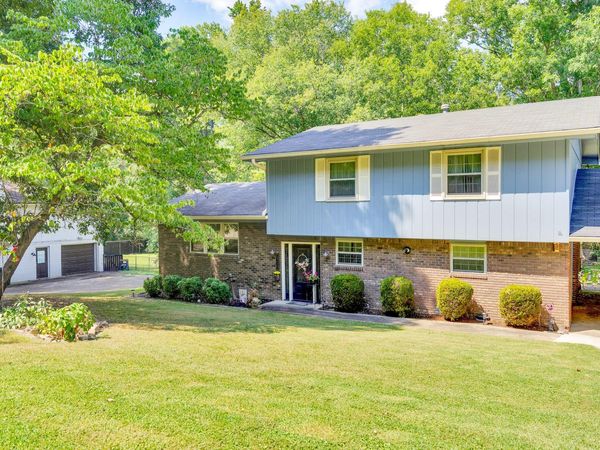 7529 Irongate Drive , Hixson, TN 37343