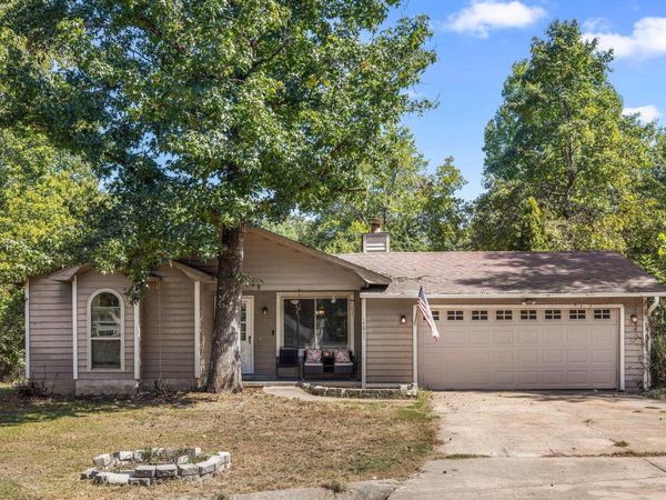 14807 Post Oaks Pl, Mabelvale, AR 72103