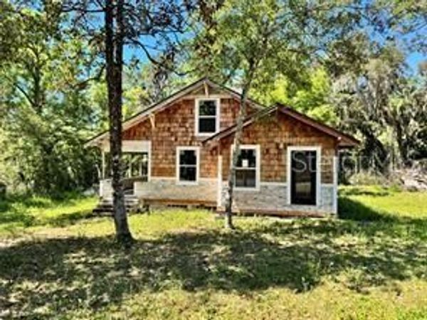 737 E INDIANA AVENUE , DELAND, FL 32724