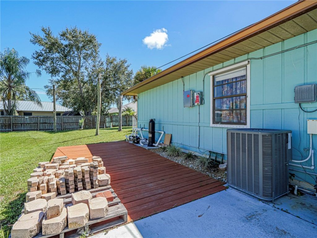 436 Tunison Lane , Sebastian, FL 32958 Photo