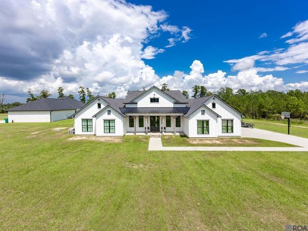 390 Uncle Sons Ln, Denham Springs, LA 70706