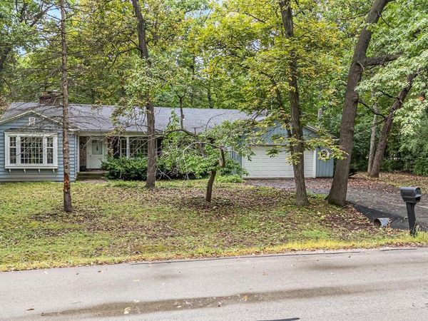 25 LULLABYE ROAD, Oshkosh, WI 54904