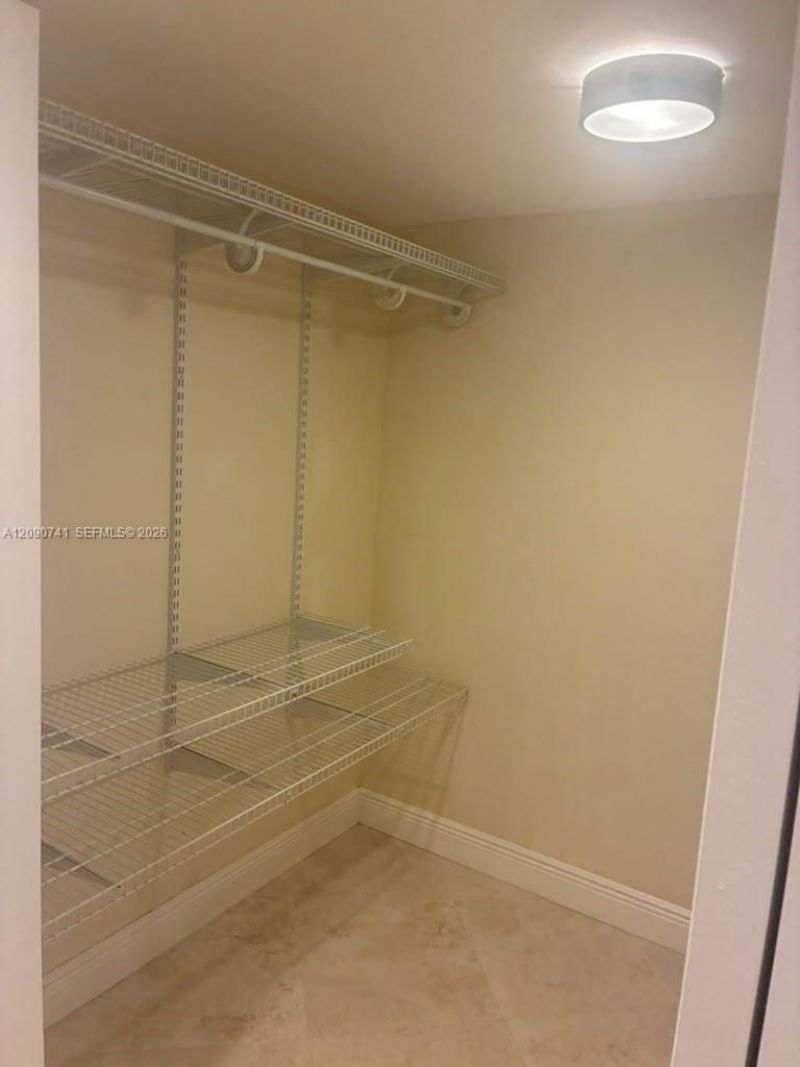 3101 N Country Club Dr, Unit 107, Aventura, FL 33180 Photo