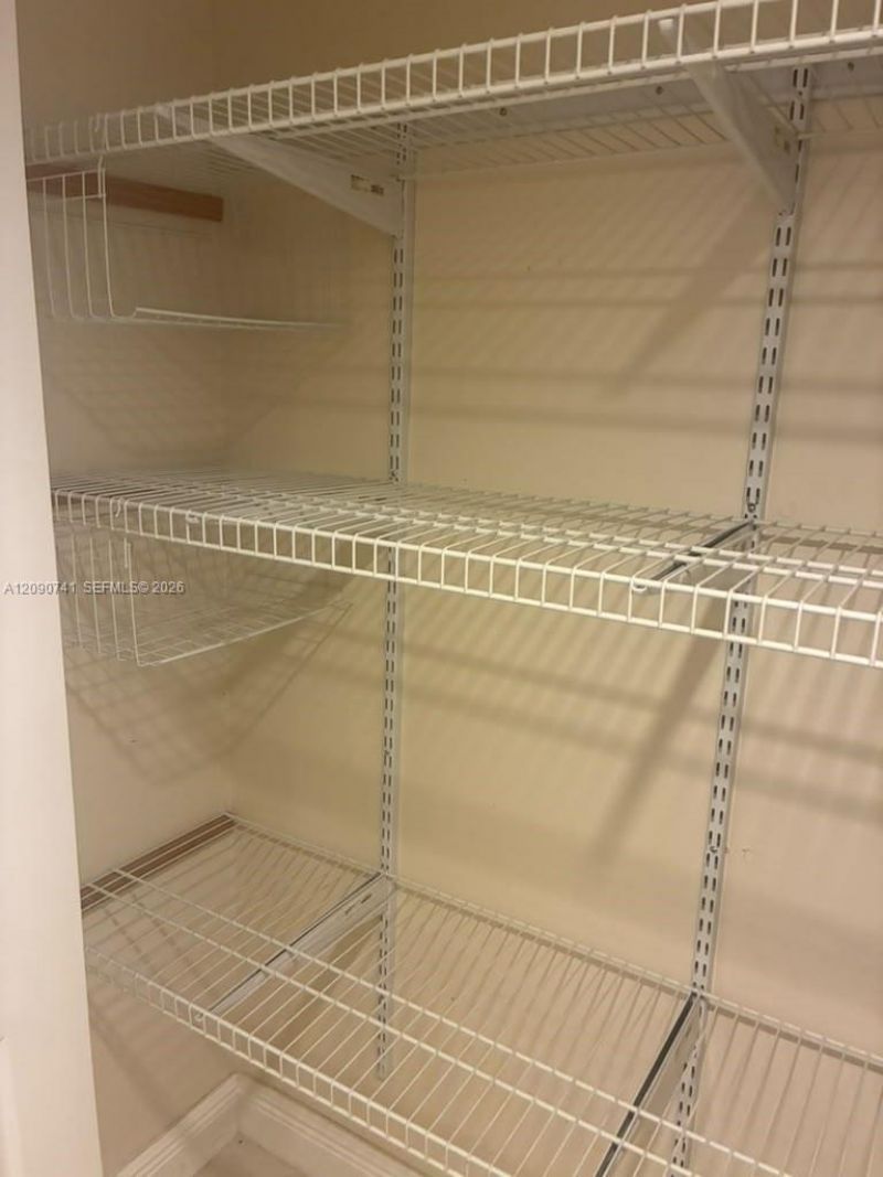 3101 N Country Club Dr, Unit 107, Aventura, FL 33180 Photo