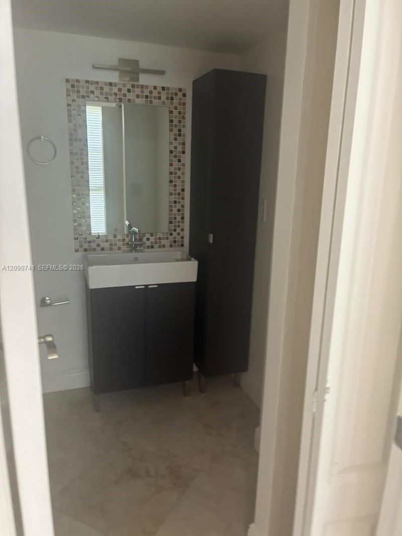 3101 N Country Club Dr, Unit 107, Aventura, FL 33180 Photo