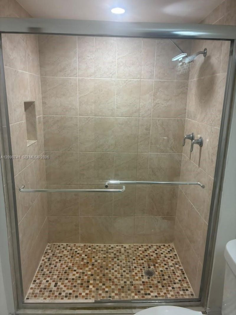 3101 N Country Club Dr, Unit 107, Aventura, FL 33180 Photo