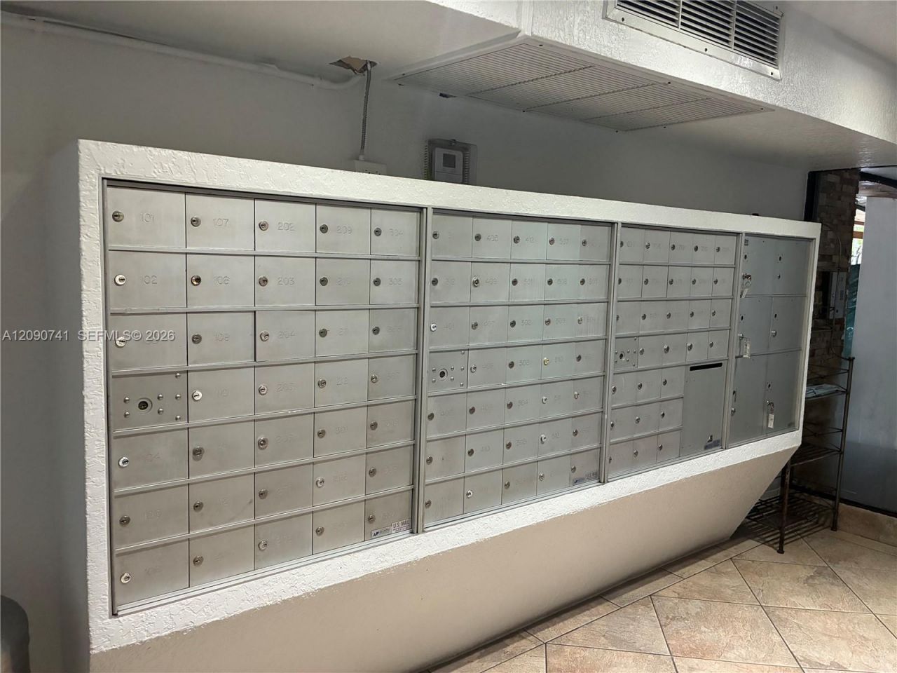 3101 N Country Club Dr, Unit 107, Aventura, FL 33180 Photo