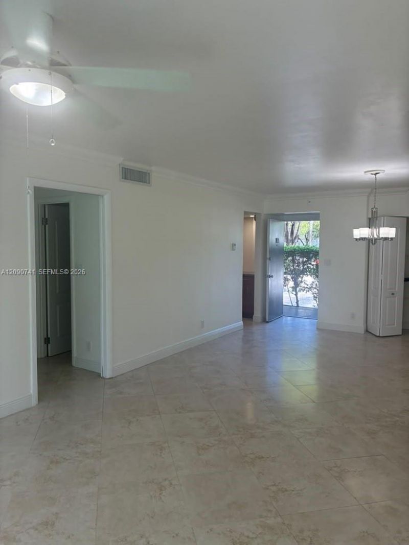 3101 N Country Club Dr, Unit 107, Aventura, FL 33180 Photo