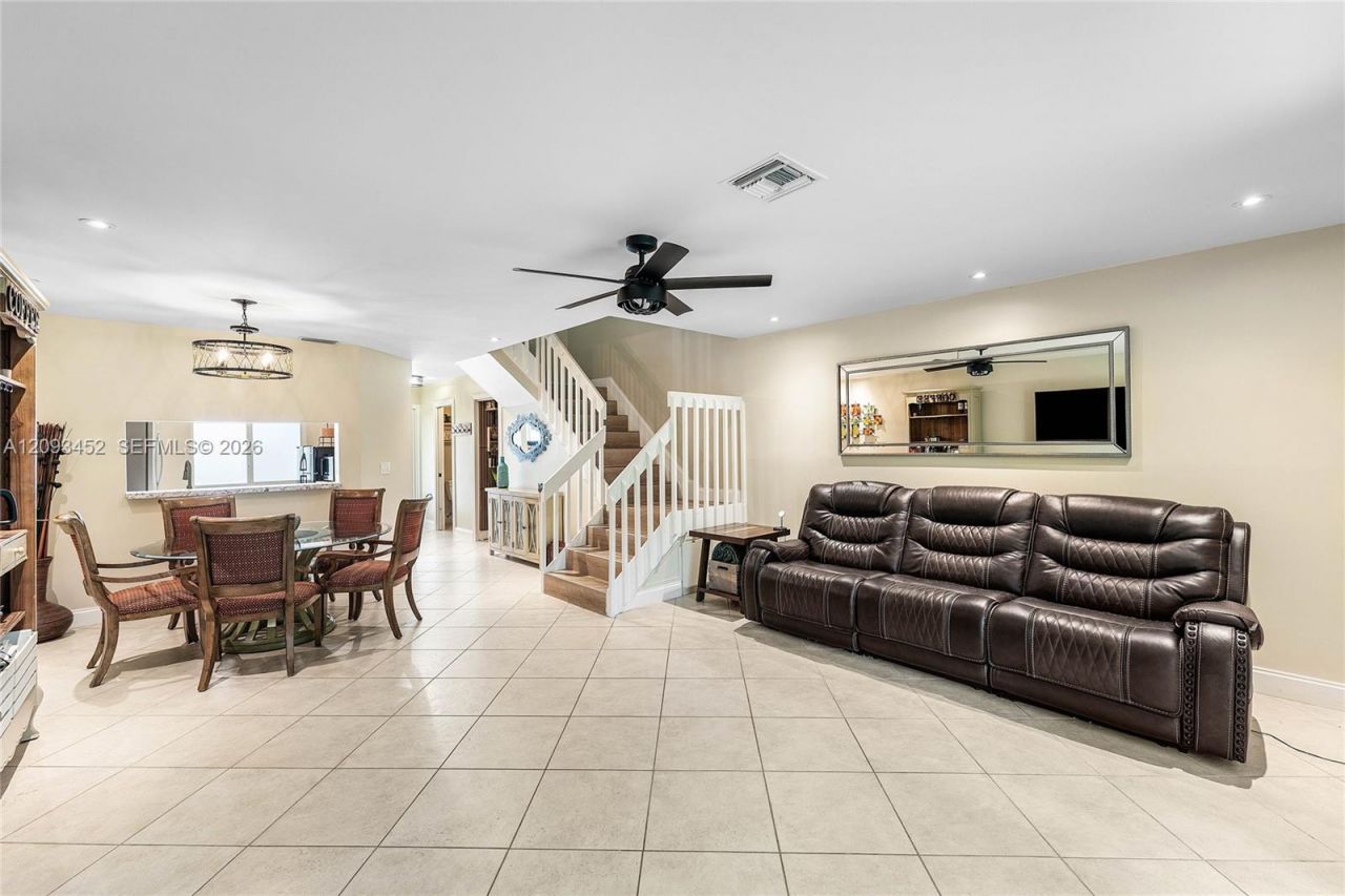 6386 Boca Cir , Boca Raton, FL 33433 Photo