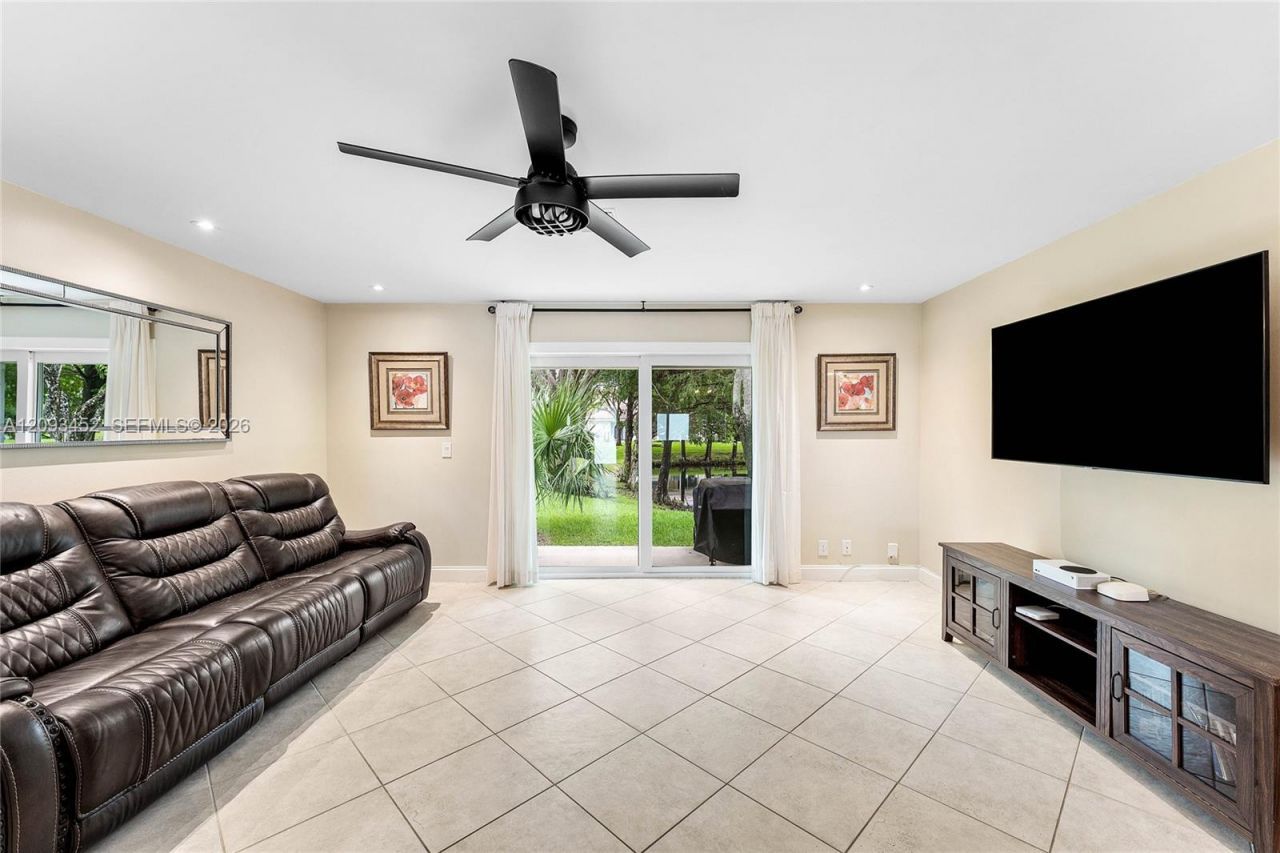 6386 Boca Cir , Boca Raton, FL 33433 Photo