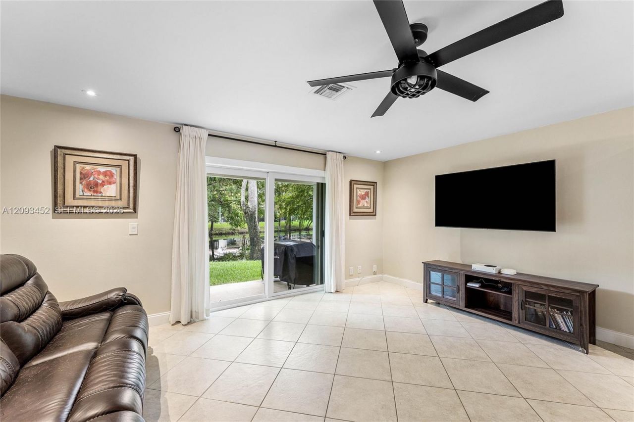 6386 Boca Cir , Boca Raton, FL 33433 Photo