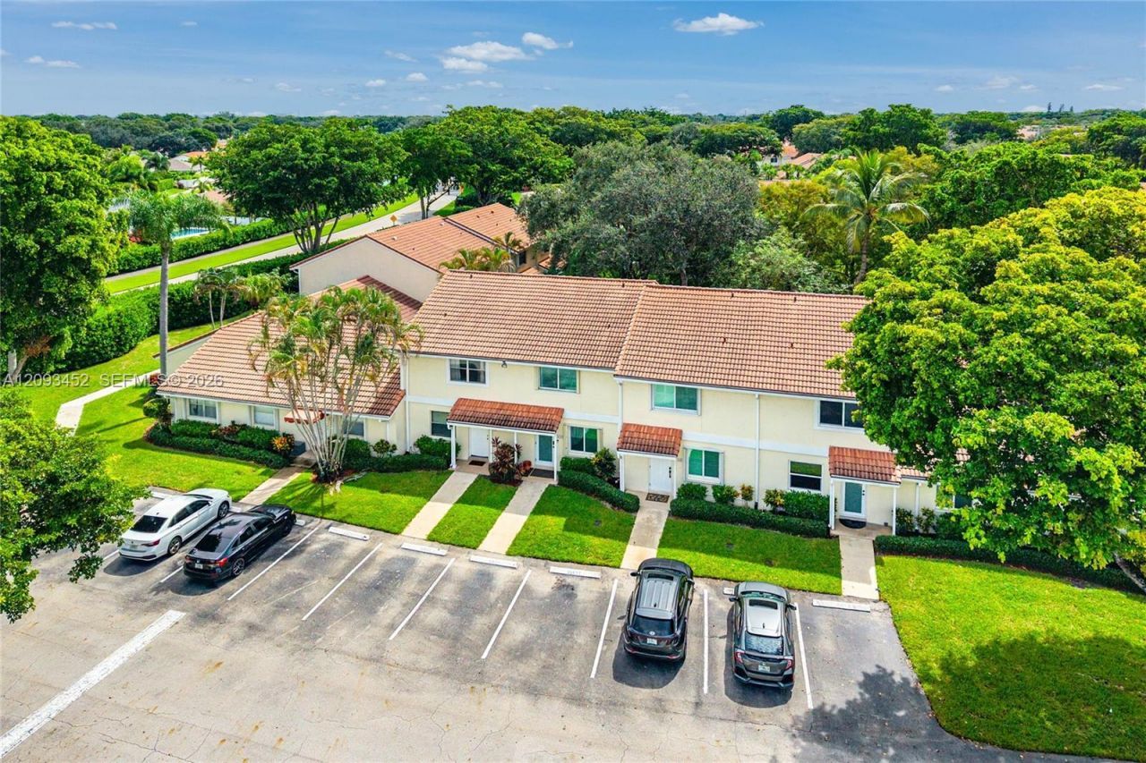 6386 Boca Cir , Boca Raton, FL 33433 Photo