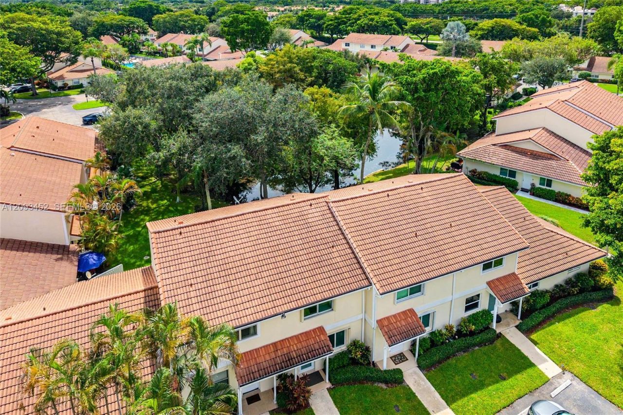 6386 Boca Cir , Boca Raton, FL 33433 Photo