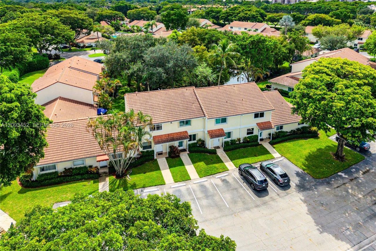 6386 Boca Cir , Boca Raton, FL 33433 Photo