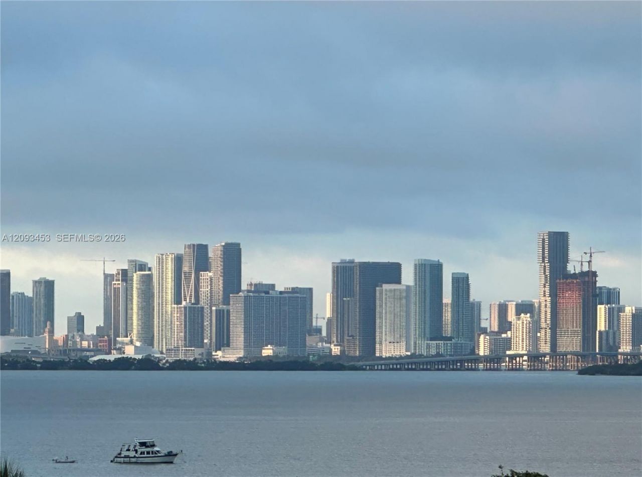 7545 E Treasure Dr, Unit 9K, North Bay Village, FL 33141 Photo