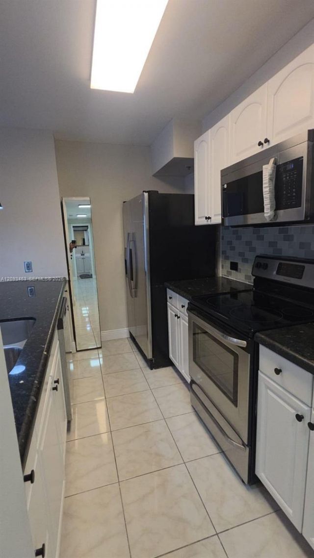 7545 E Treasure Dr, Unit 9K, North Bay Village, FL 33141 Photo