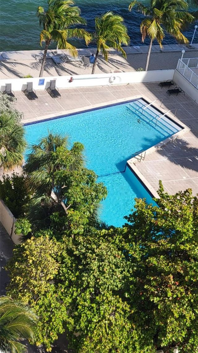 7545 E Treasure Dr, Unit 9K, North Bay Village, FL 33141 Photo
