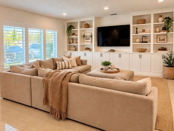 18145 SW 95th Ct, Palmetto Bay, FL 33157