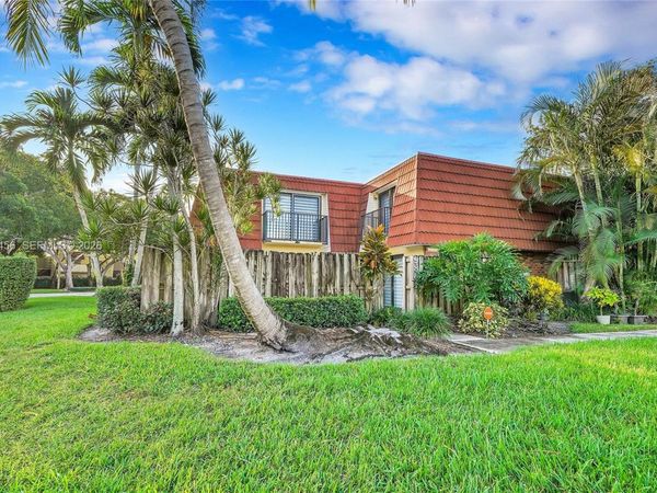 9861 NW 6th Ct , Plantation, FL 33324