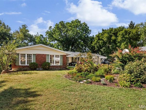 12150 Lake Meade Drive, St Louis, MO 63146