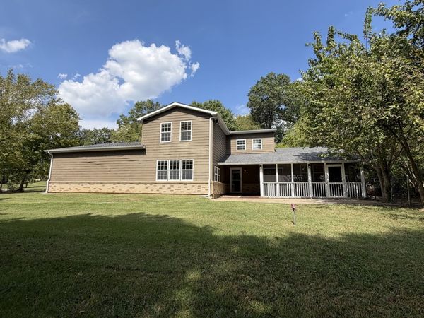1591 N Reed Station Road, Carbondale, IL 62901