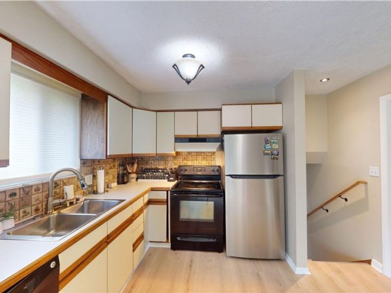 9260 Avery Road, Broadview Heights, OH 44147 Photo 14
