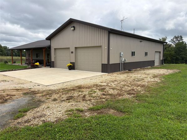 304 Buck Ridge Court, Guttenberg, IA 52052