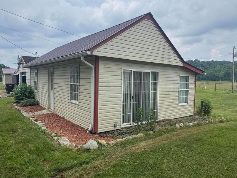 7885 Old River Road , Philo, OH 43771 Photo 10