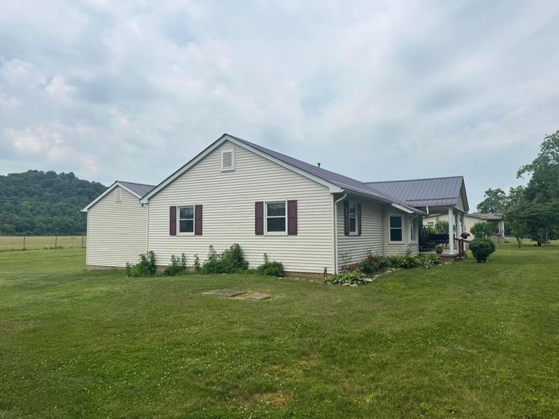 7885 Old River Road , Philo, OH 43771 Photo 4