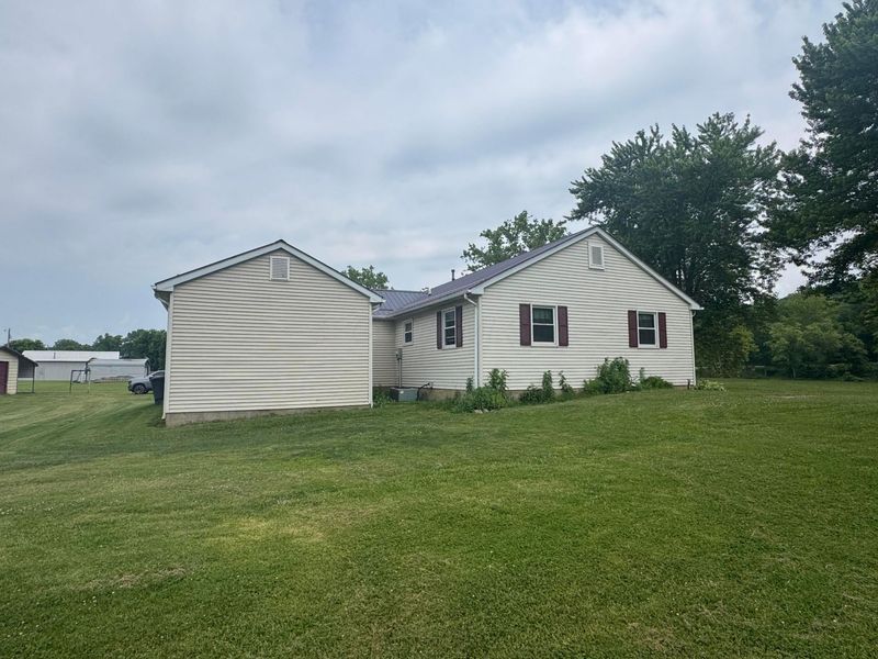 7885 Old River Road , Philo, OH 43771 Photo 5
