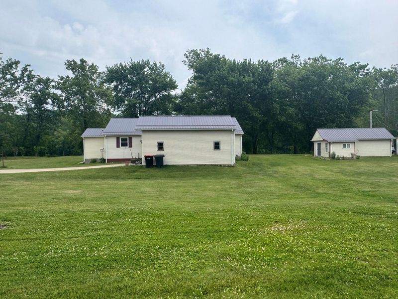 7885 Old River Road , Philo, OH 43771 Photo 6