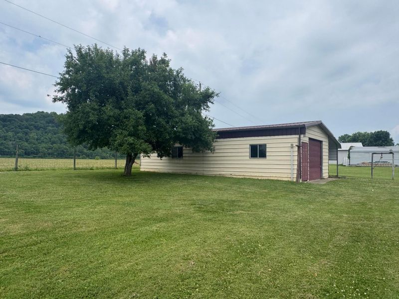 7885 Old River Road , Philo, OH 43771 Photo 8
