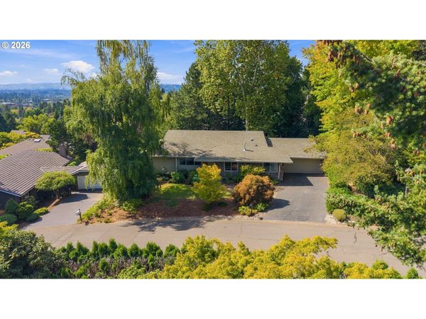 29 TOUCHSTONE, Lake Oswego, OR 97035