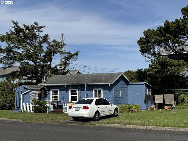 546 NW 10TH ST, Newport, OR 97365