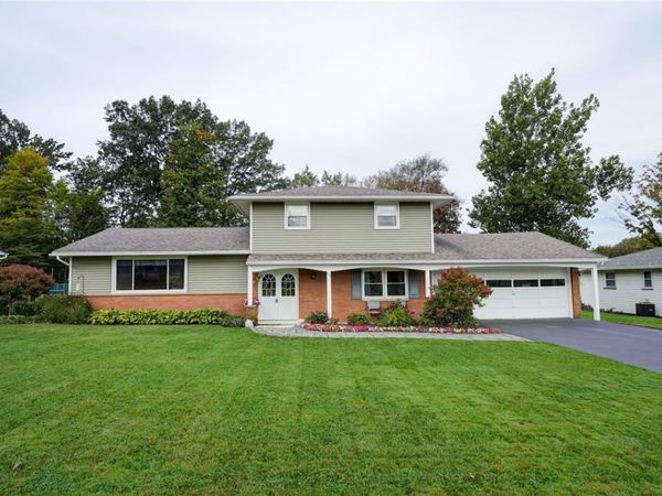528 Bridgewood Drive, Rochester, NY 14612