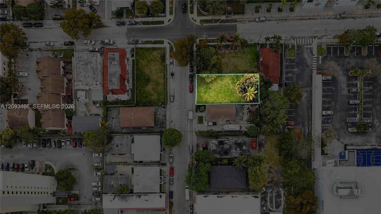 136 SW 11th Ave, Miami, FL 33130 Photo