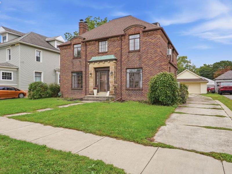 733 N Main Street, Fostoria, OH 44830 Photo 2
