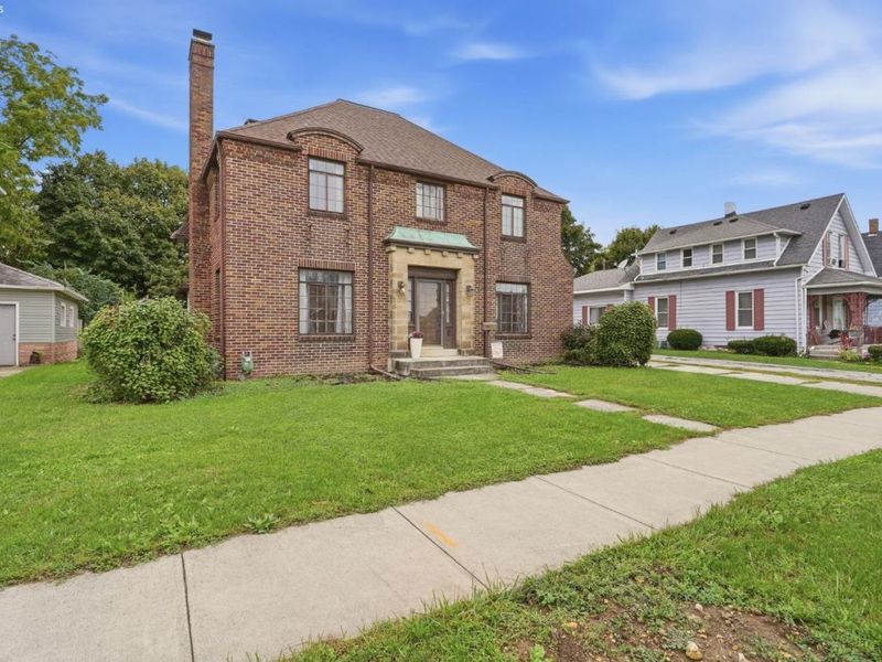 733 N Main Street, Fostoria, OH 44830 Photo 3
