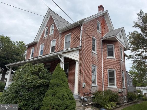 19 S 8TH , QUAKERTOWN, PA 18951
