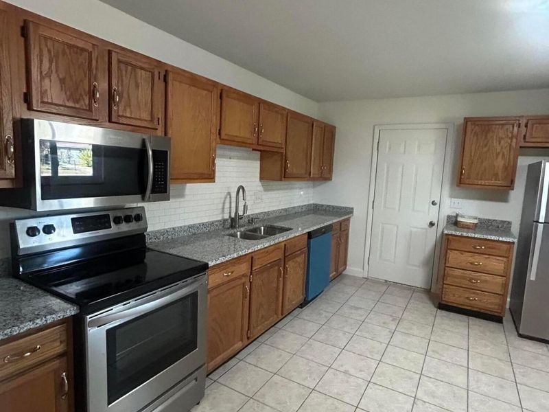 1817 Alcoy Drive , Columbus, OH 43227 Photo 9