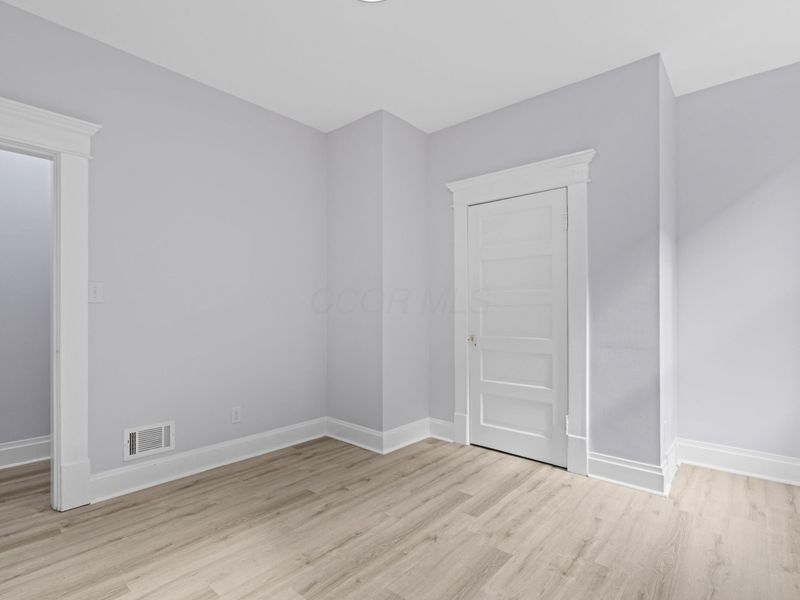 339 E Sycamore Street , Columbus, OH 43206 Photo 11