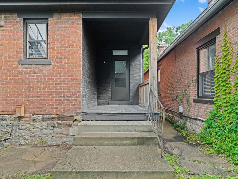 339 E Sycamore Street , Columbus, OH 43206 Photo 22